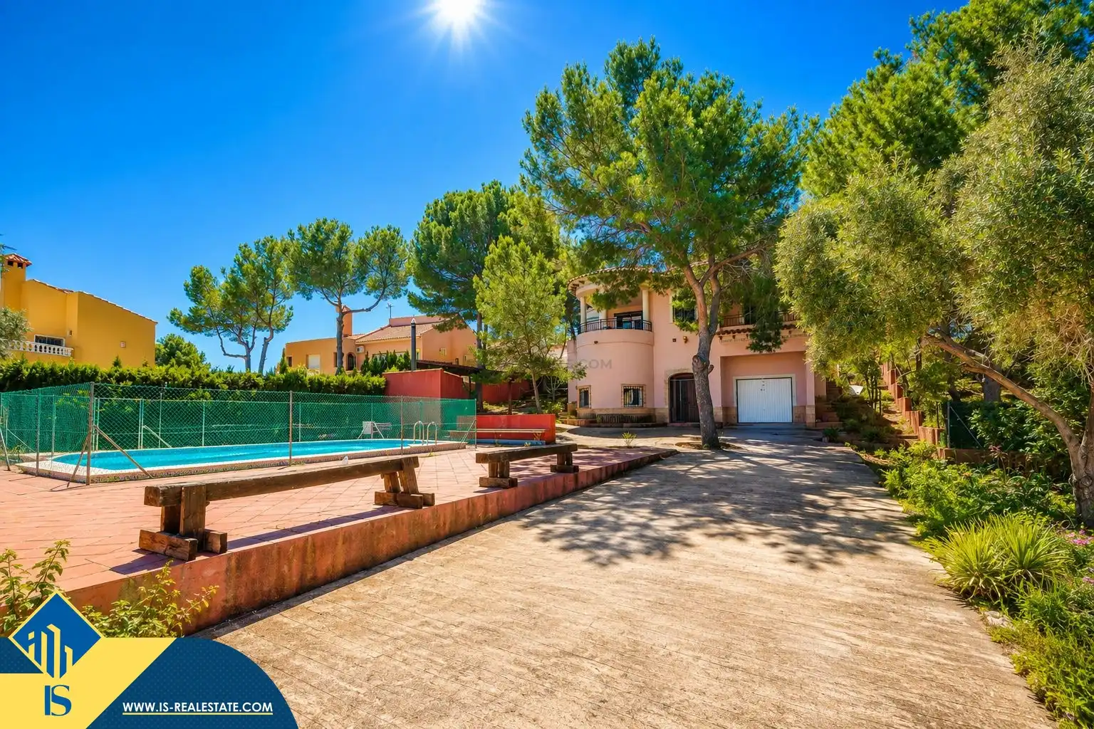 Xalet amb piscina en venda a San Miguel de Salinas
