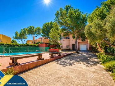 Villa con piscina in vendita a San Miguel de Salinas