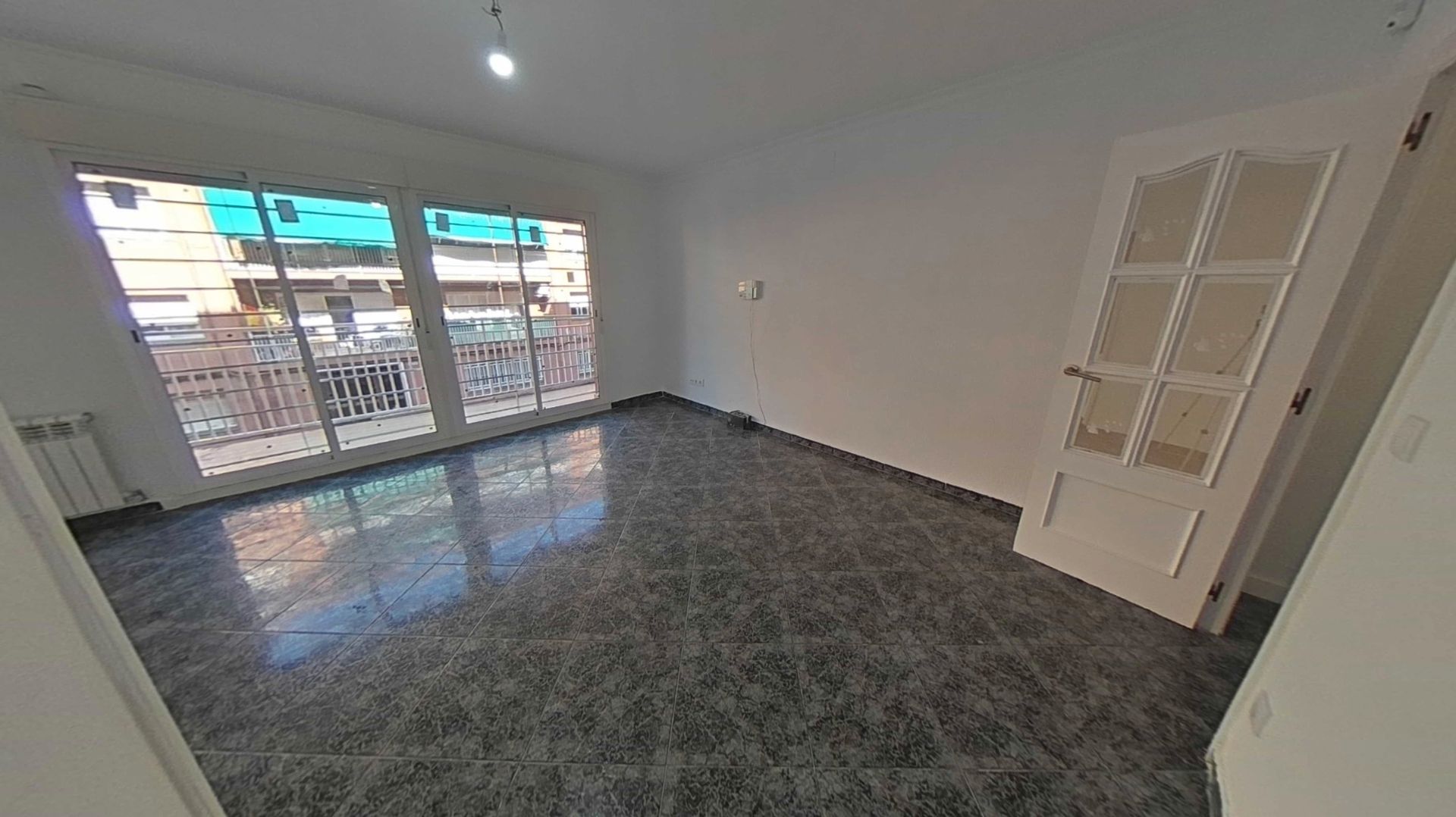 Vista exterior de Piso en venta en Terrassa con Balcón