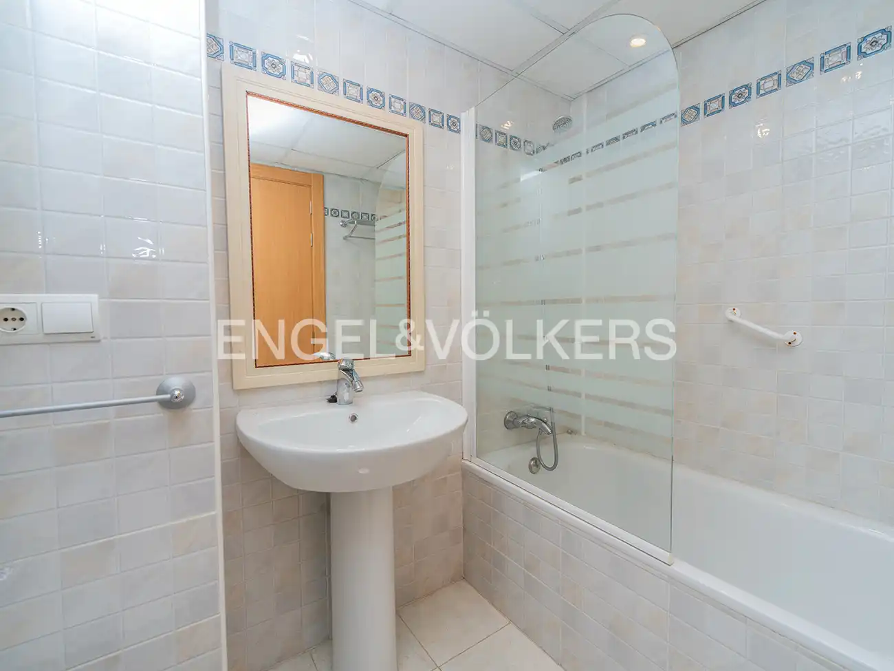 Bathroom of Detached homes for rent in Alicante / Alacant  with Air Conditioner, Heating and Private garden