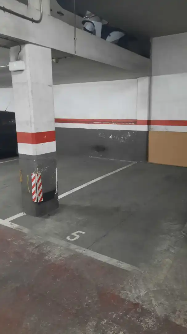 Einzelparkplatz zum Verkauf in Carrer Pintor Casas, imagen 2