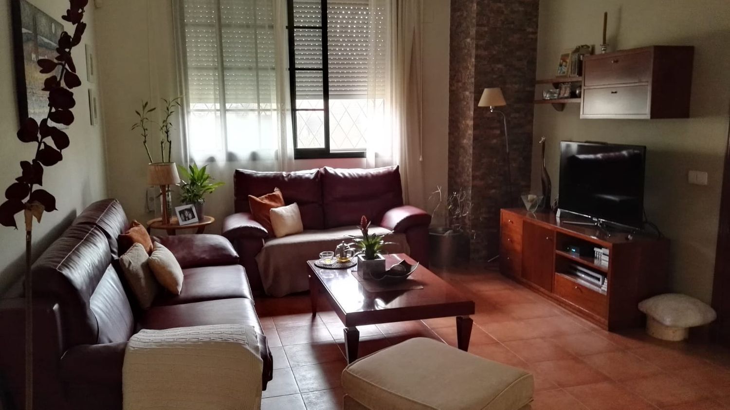 Sala de estar de Casa adosada en venta en Dos Hermanas con Aire acondicionado, Jardín privado y Terraza