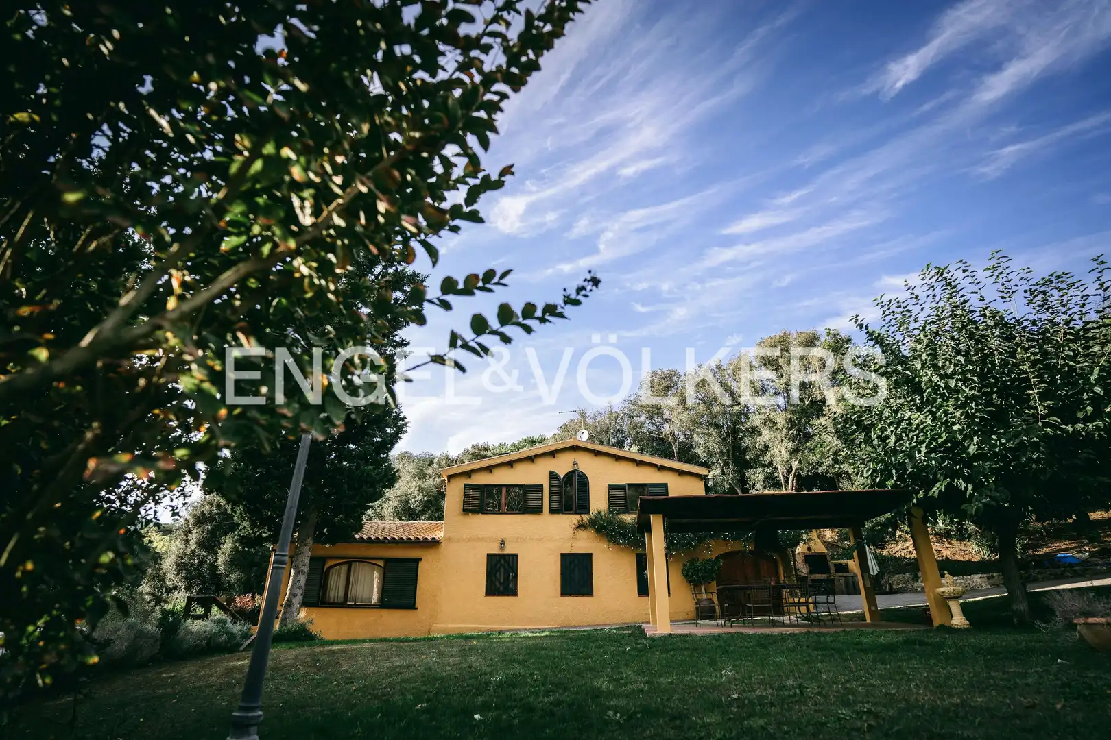 Exterior view of Houses for sale in Sant Vicenç de Montalt  with Air Conditioner, Heating and Private garden