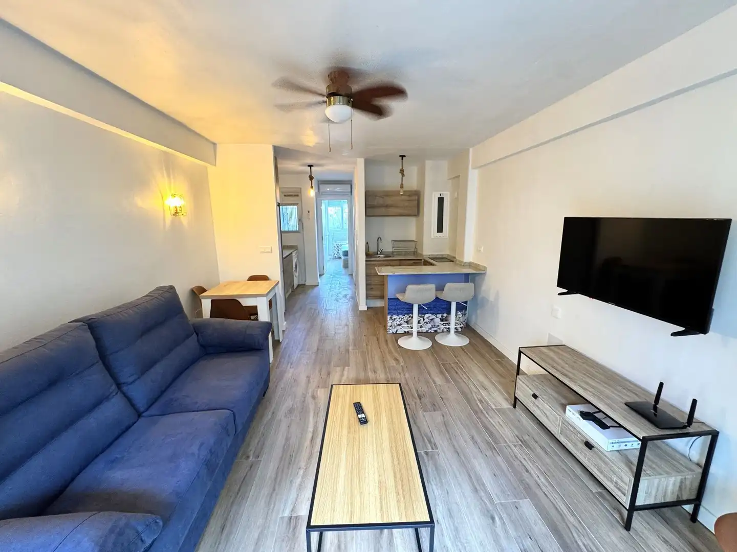 Sala d'estar de Apartament de lloguer en Benidorm amb Aire condicionat, Calefacció i Terrassa