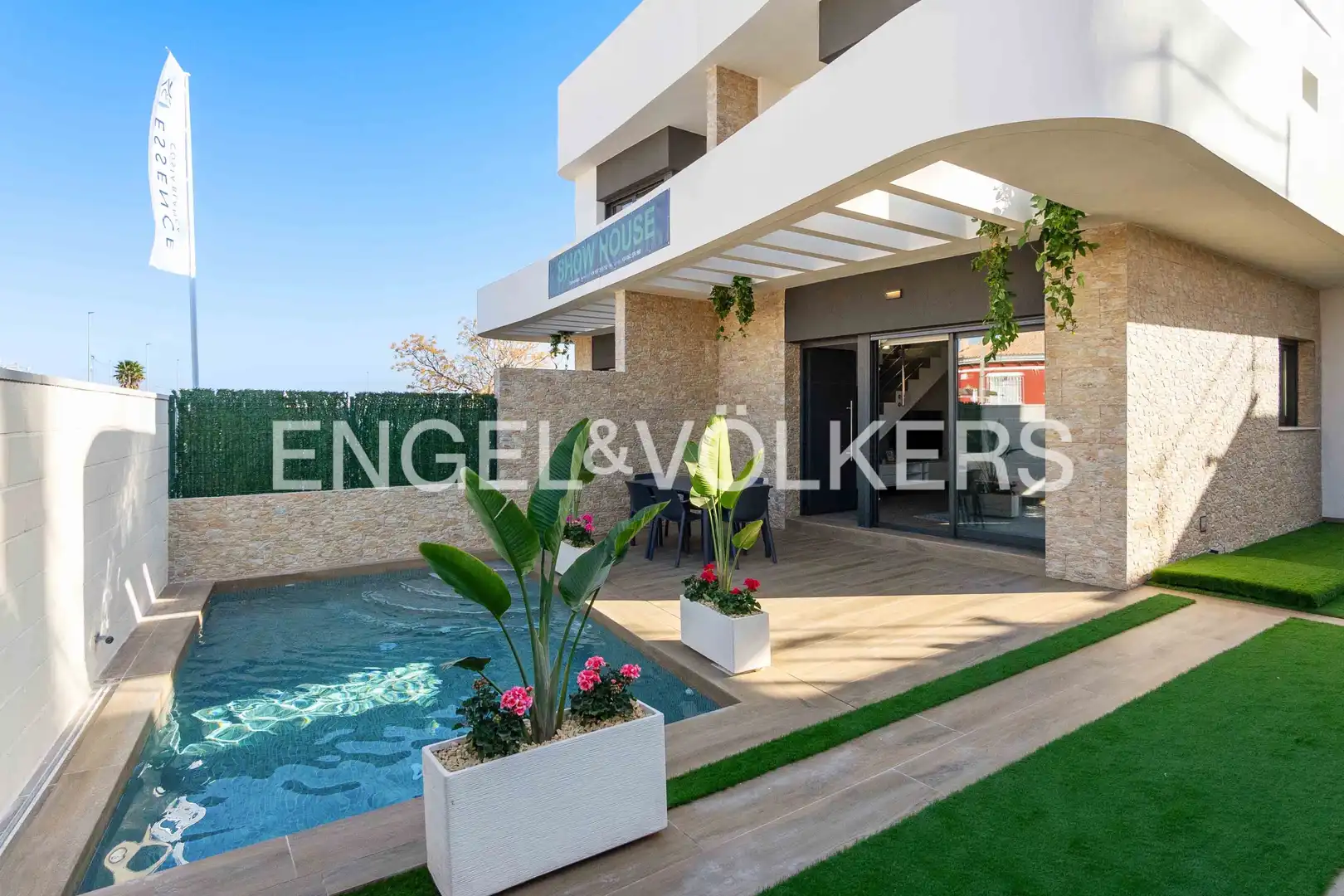 Casa con piscina en venta en Los Montesinos