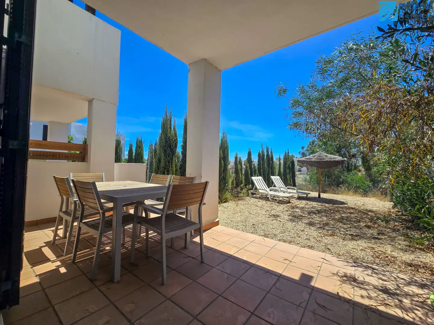 Terraced house with garden for sale in Calle Avicena 4