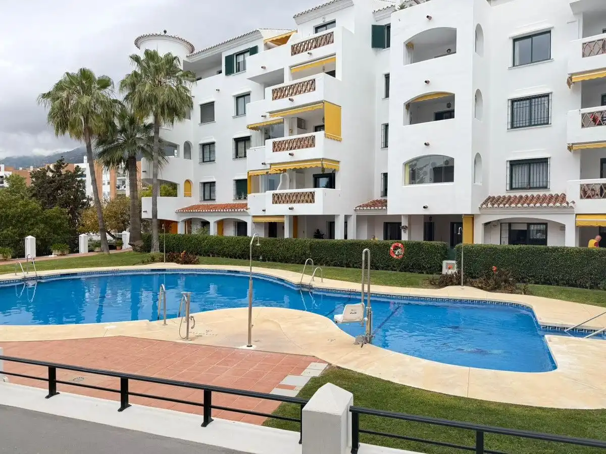 Vista exterior de Apartament en venda en Benalmádena amb Terrassa
