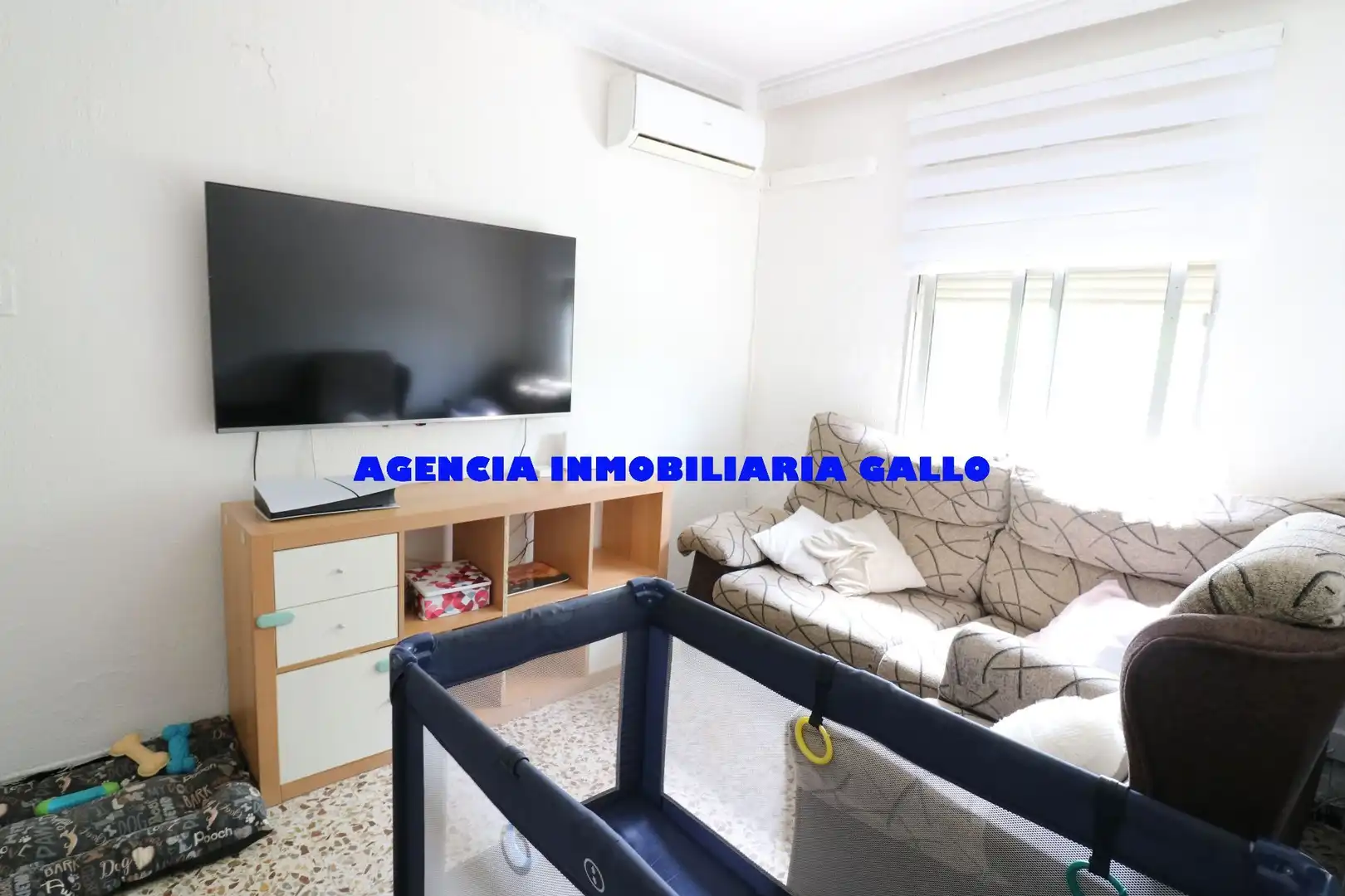 Flat for sale in  Sevilla Capital  with Air Conditioner and Storage room