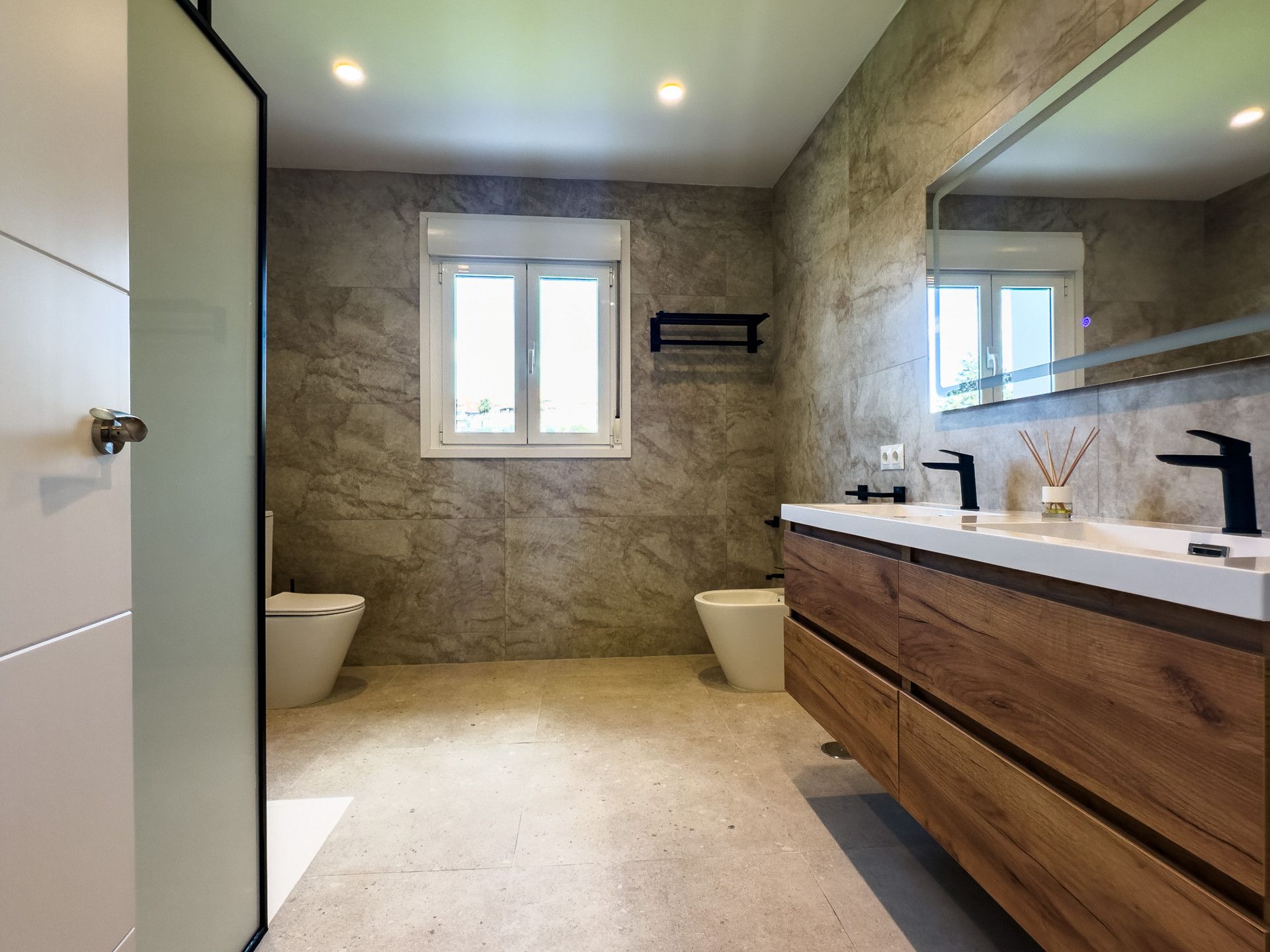 Bathroom of House or chalet for sale in Manilva  with Private garden and Swimming Pool