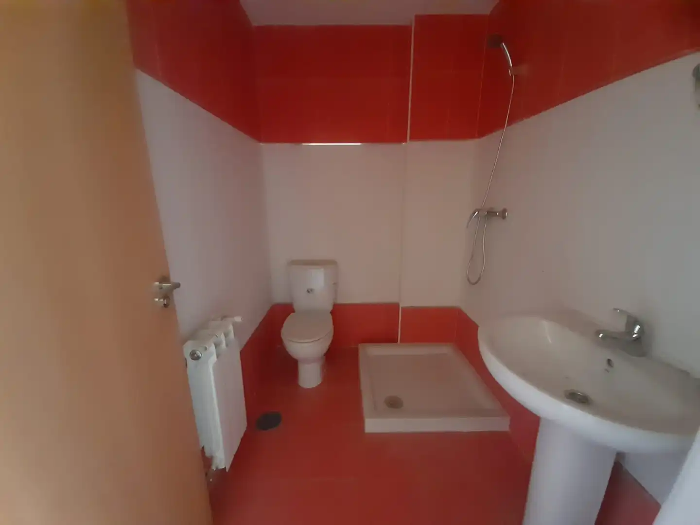 Bany de Pis en venda en Puertollano amb Calefacció, Traster i Piscina comunitària