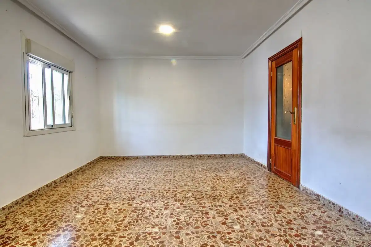 Ground floor for sale in Alicante / Alacant  with Heating, Terrace and Storage room