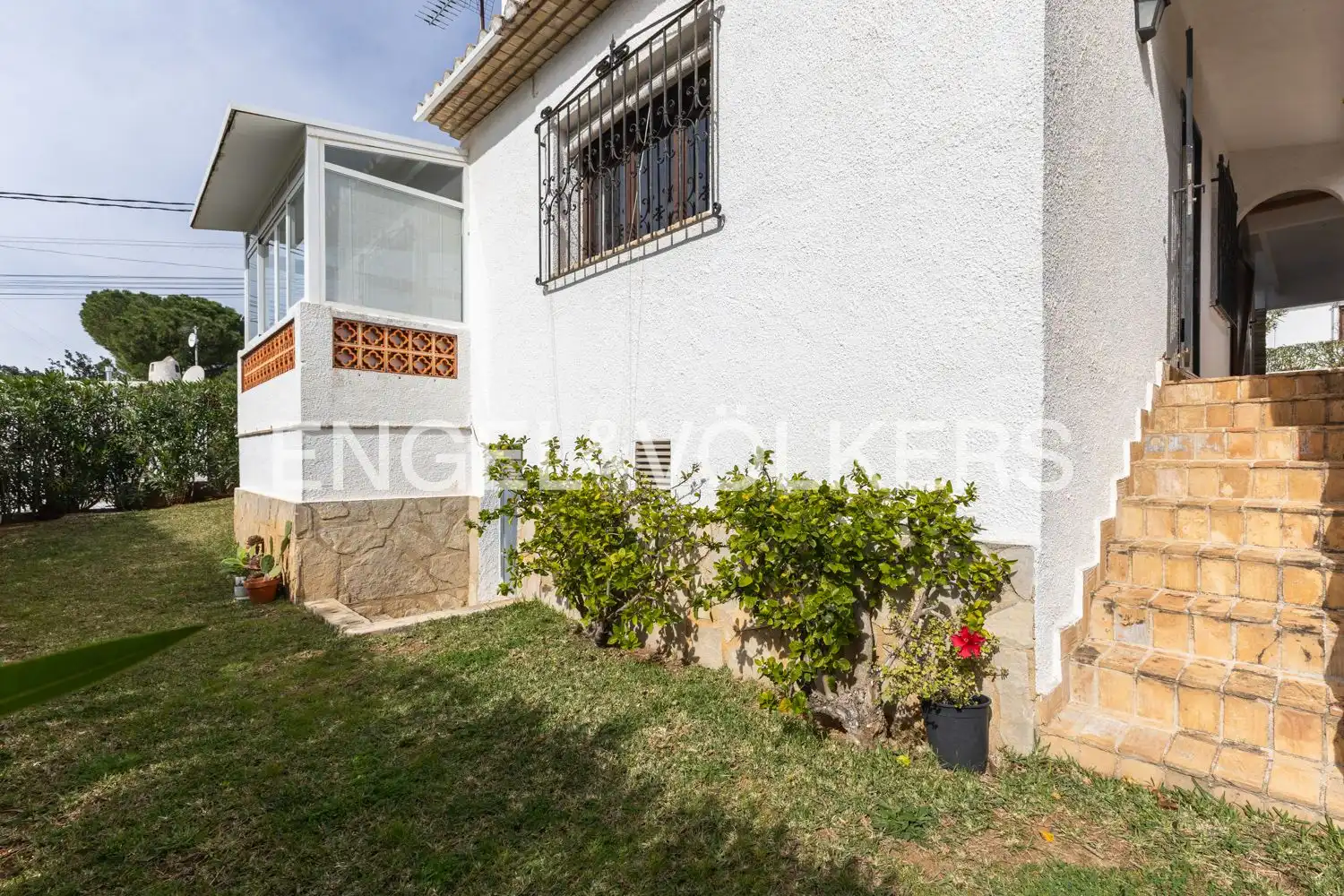 Houses for sale in Las Rotas / Les Rotes