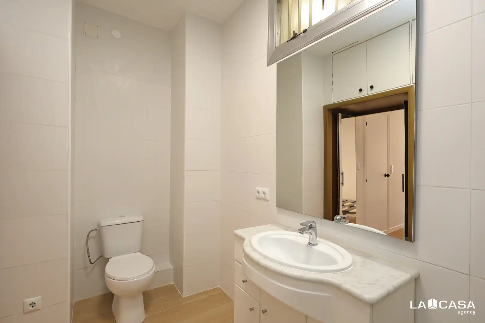 Baño de Piso en venta en Barcelona con Balcón