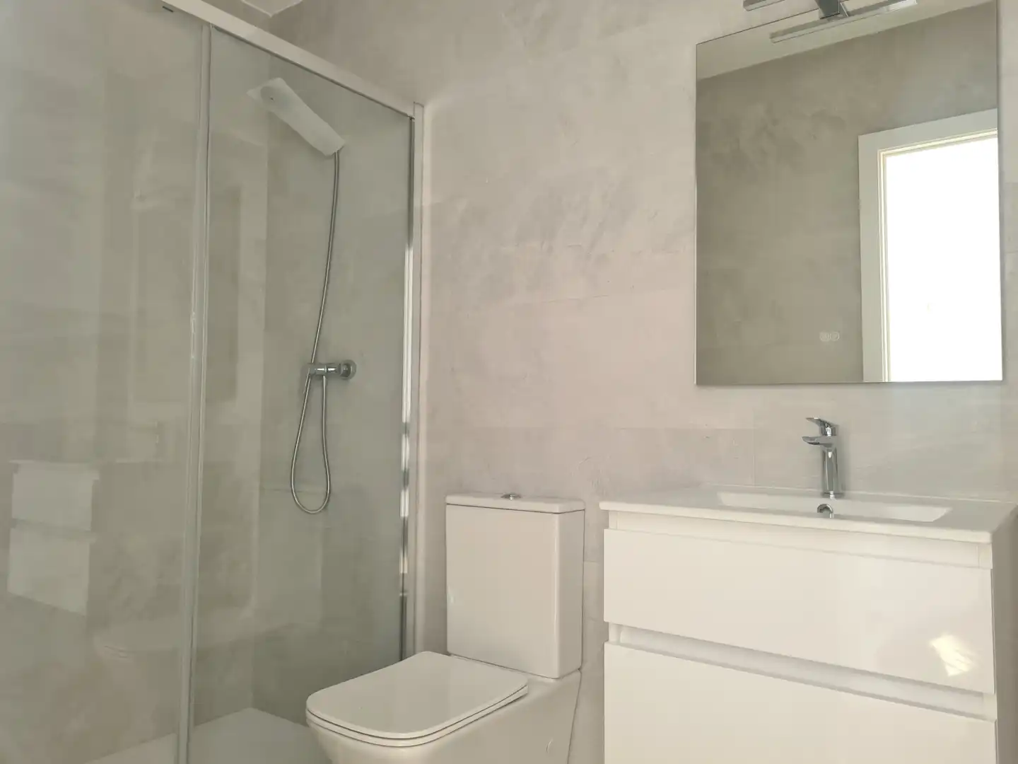 Baño de Ático en venta en Sevilla con Aire acondicionado, Calefacción y Terraza