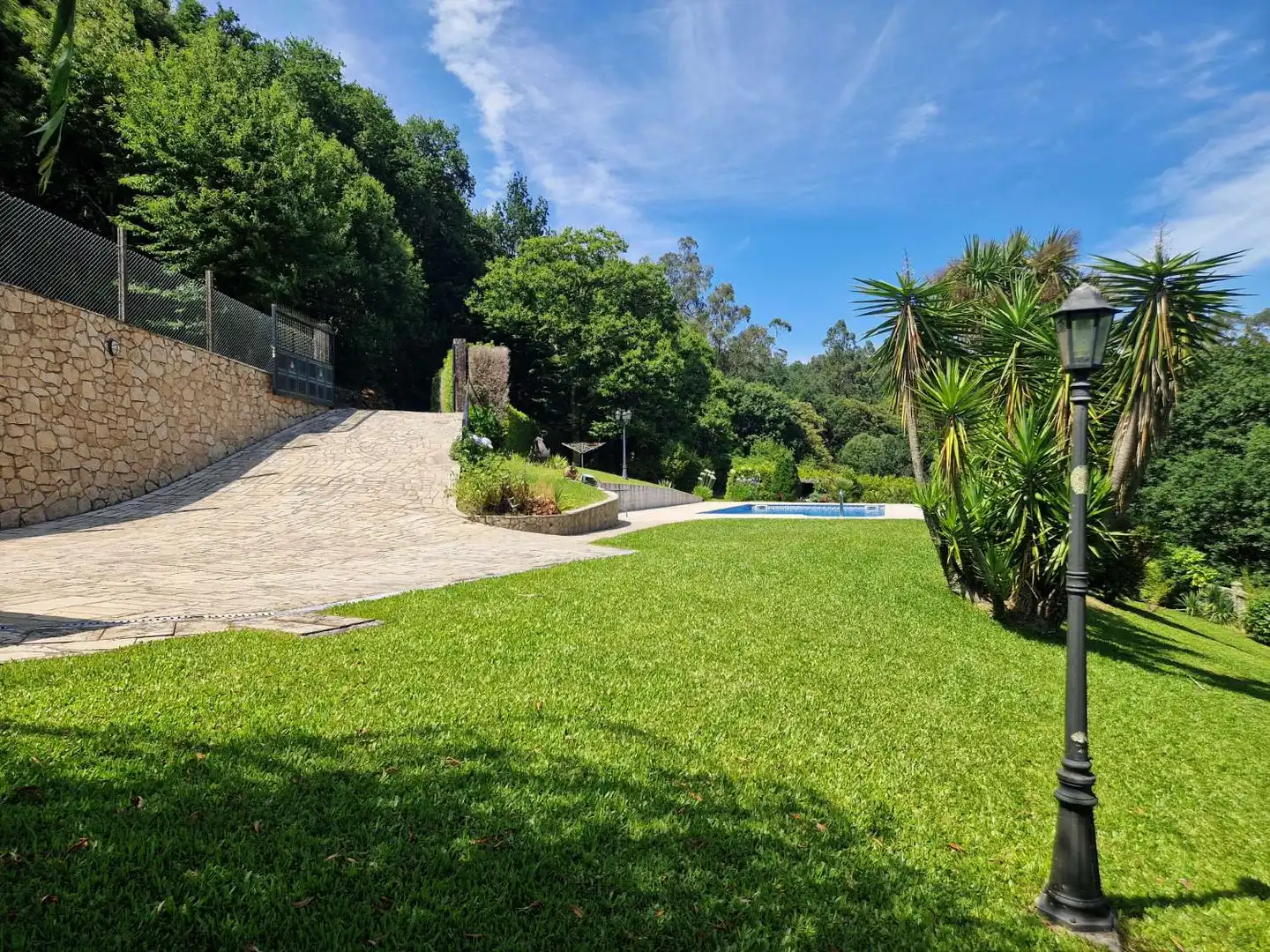 House with pool for sale in Brión, imagen 4