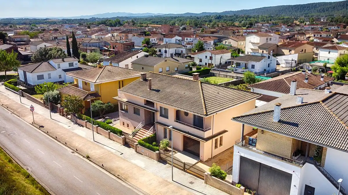 Vista exterior de Casa o chalet en venta en Porqueres con Calefacción, Jardín privado y Parquet
