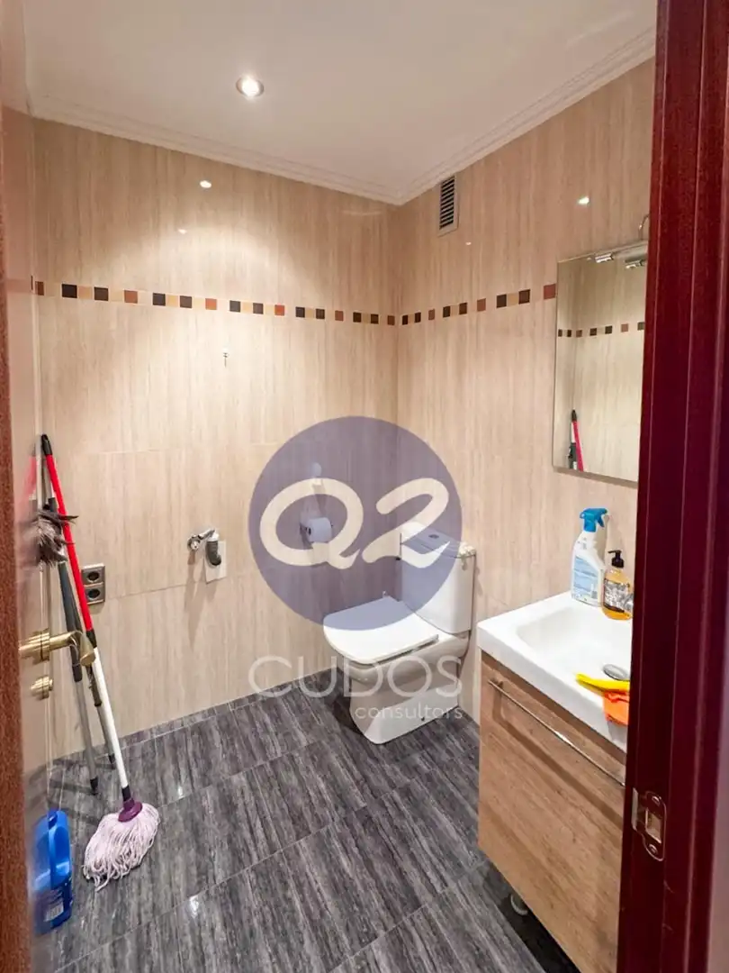 Badezimmer von Wohnung zum Verkauf in Balaguer mit Klimaanlage, Heizung und Abstellraum