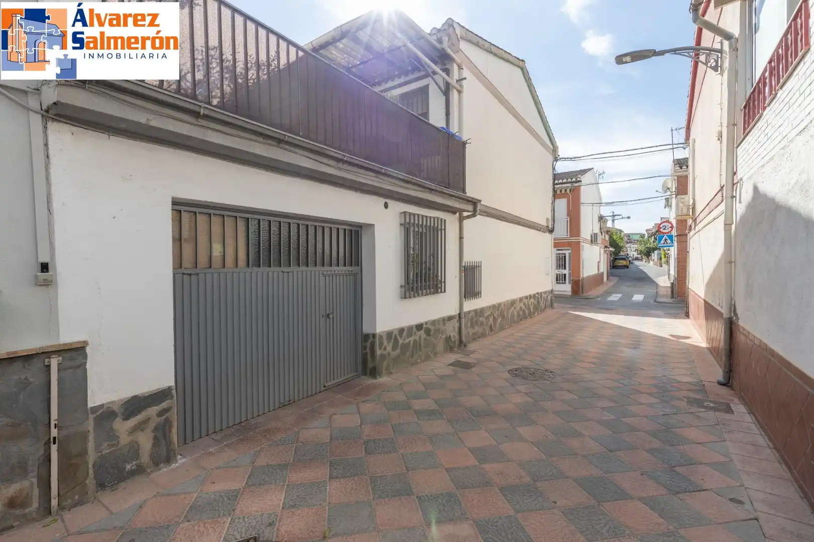 Vista exterior de Casa adosada en venta en Armilla con Aire acondicionado, Calefacción y Terraza
