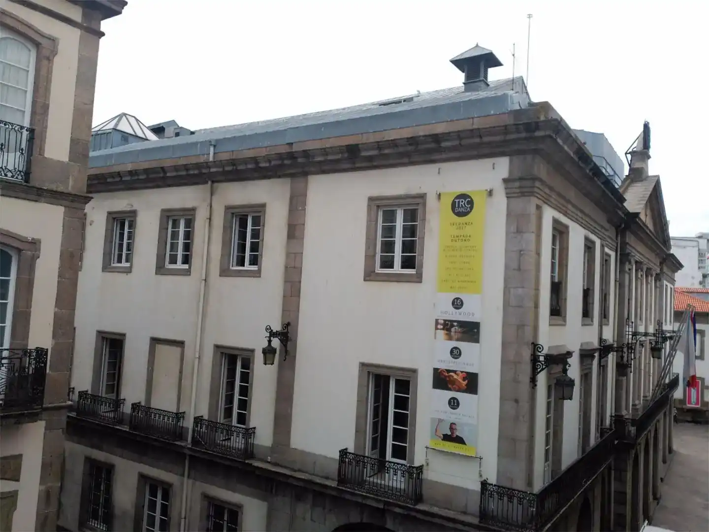 Vista exterior de Pis en venda en A Coruña Capital  amb Parquet i Balcó