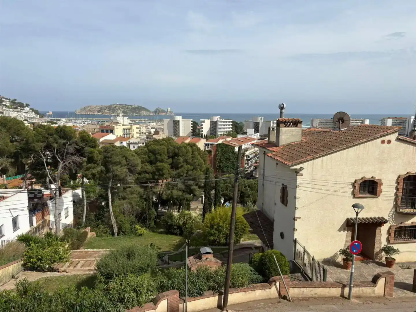 Vista exterior de Pis en venda en L'Estartit amb Aire condicionat i Balcó