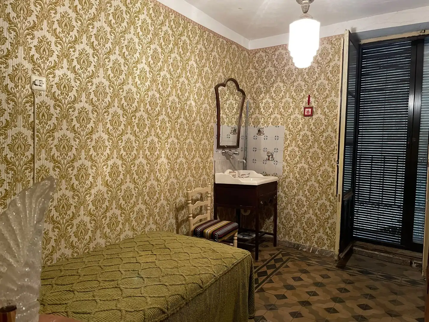 Habitación de Casa adosada en venta en Uncastillo con Terraza, Trastero y Amueblado