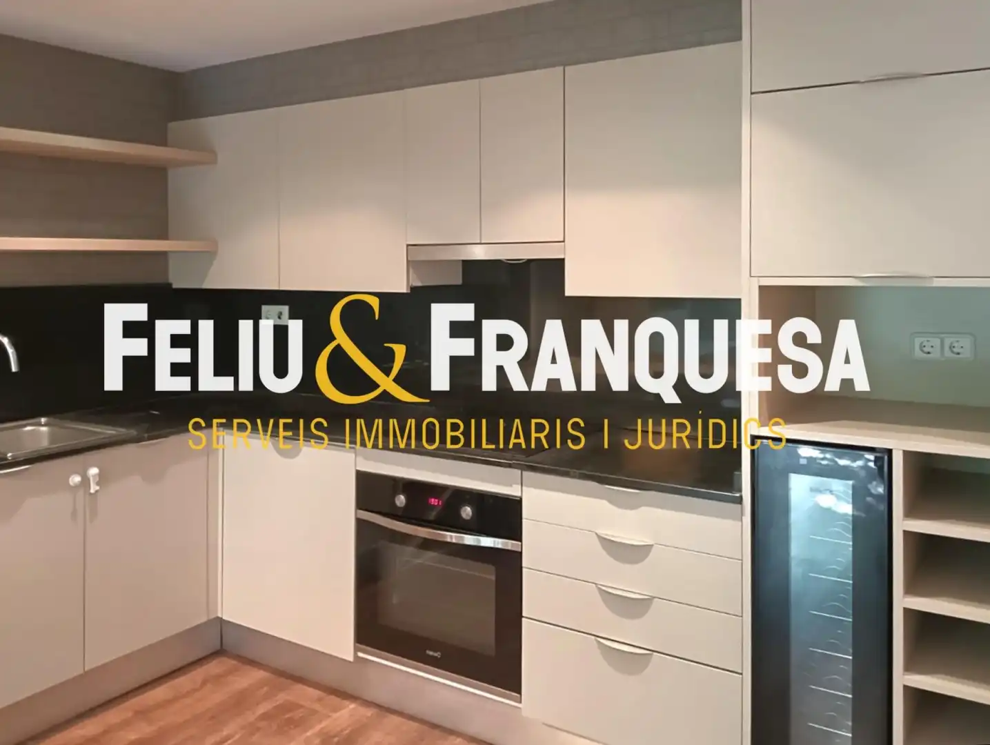 Piso en venta en Sabadell con Calefacción, Piscina y Amueblado