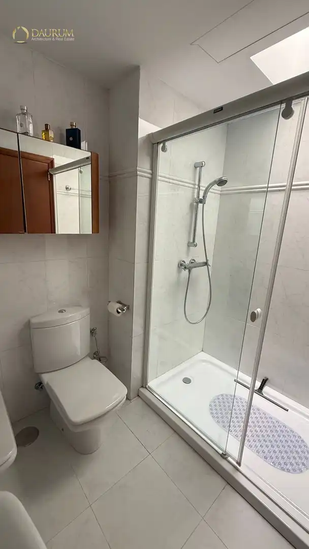 Baño de Ático en venta en Madrid con Aire acondicionado, Calefacción y Terraza