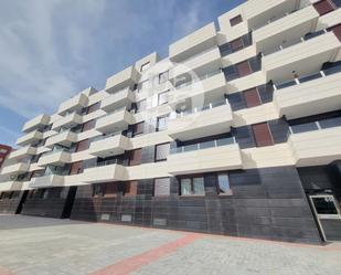 Vista exterior de Pis de lloguer en Burgos Capital amb Calefacció, Terrassa i Moblat