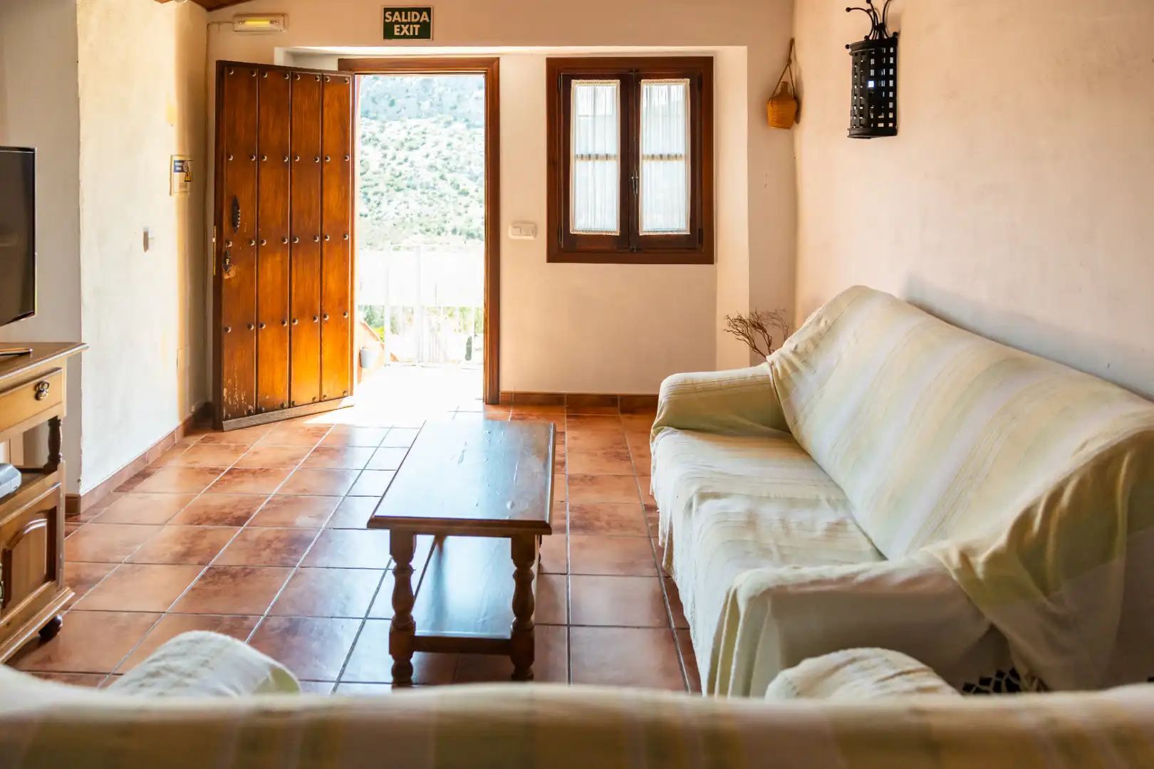 Sala de estar de Finca rústica en venta en Montejaque con Aire acondicionado, Jardín privado y Terraza