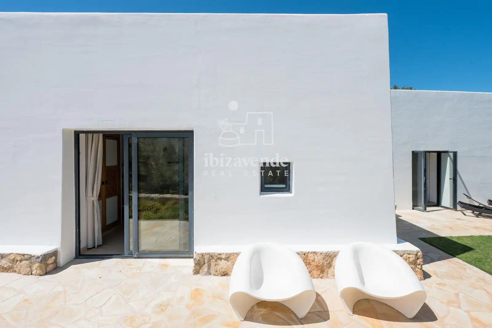 Vista exterior de Casa o chalet de alquiler en Santa Eulària des Riu con Aire acondicionado, Calefacción y Terraza