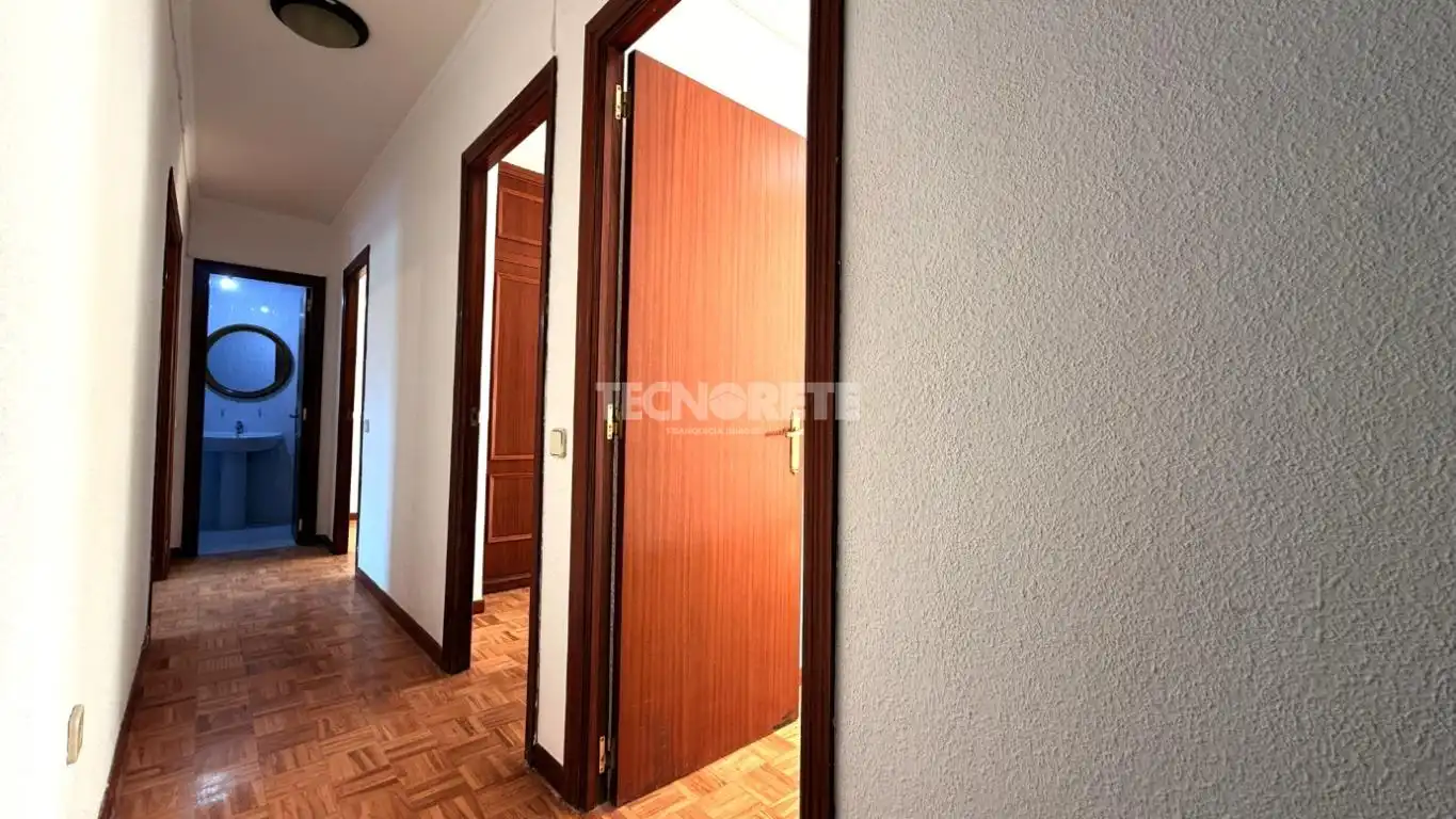 Piso en venta en Guadalajara con Calefacción, Parquet y Terraza