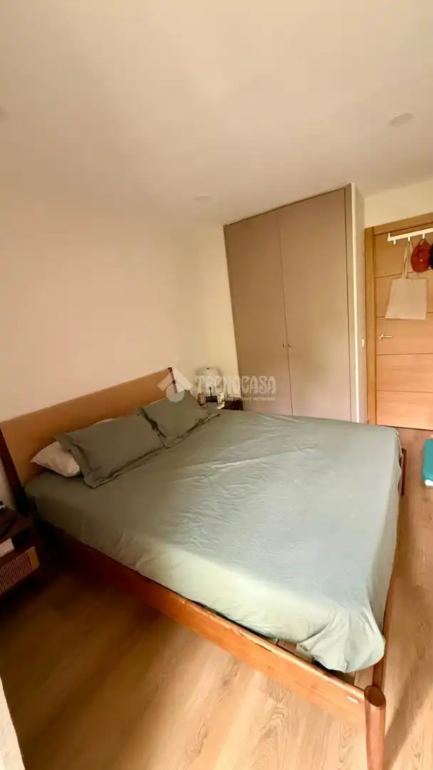 Dormitori de Pis en venda en Madrid amb Aire condicionat, Terrassa i Balcó