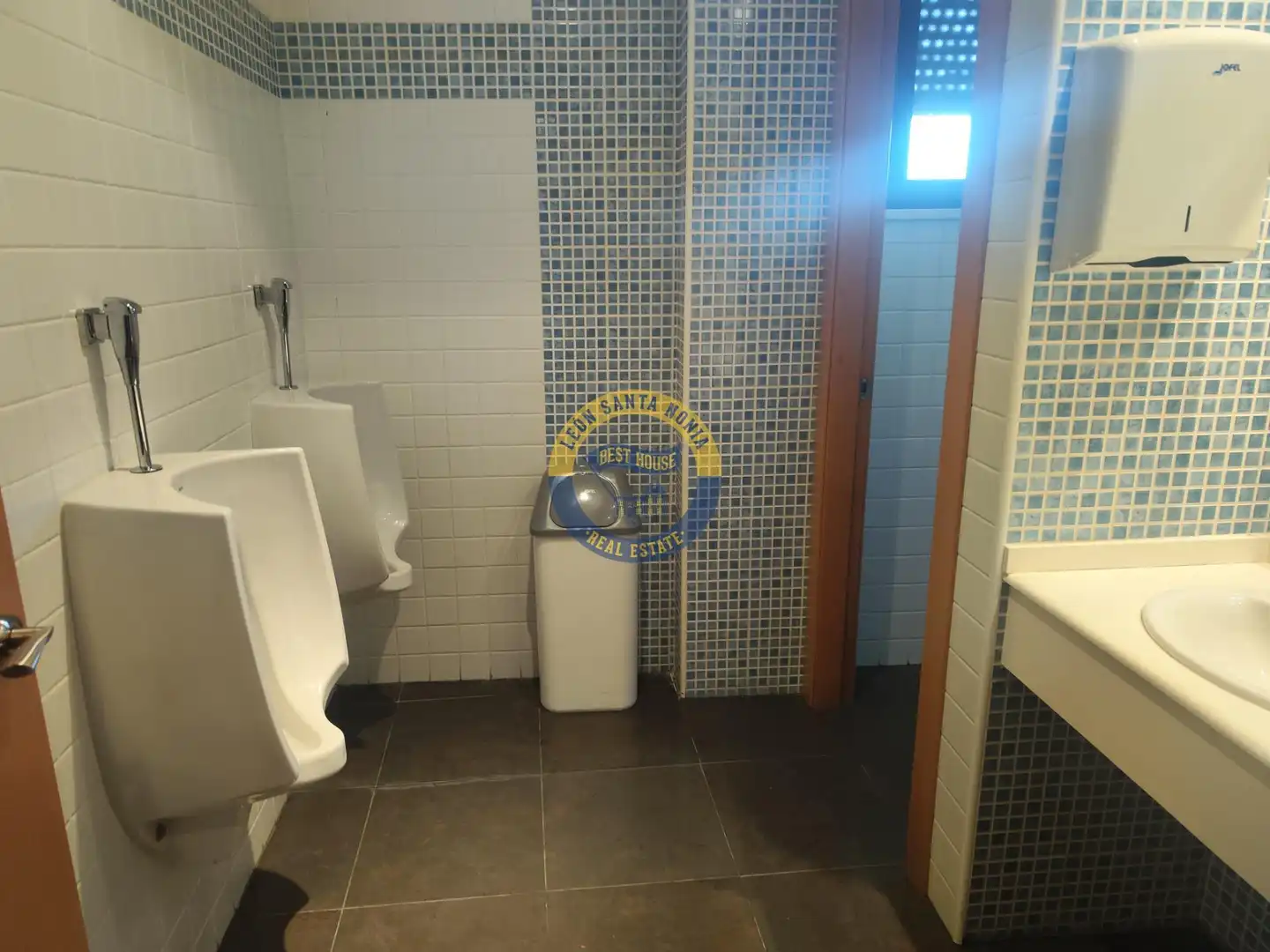 Local en venta en Villamañán