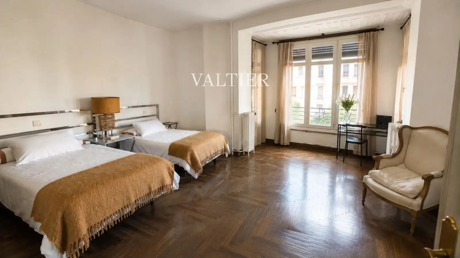 Schlafzimmer von Wohnung zur Miete in Madrid mit Klimaanlage, Heizung und Terrasse