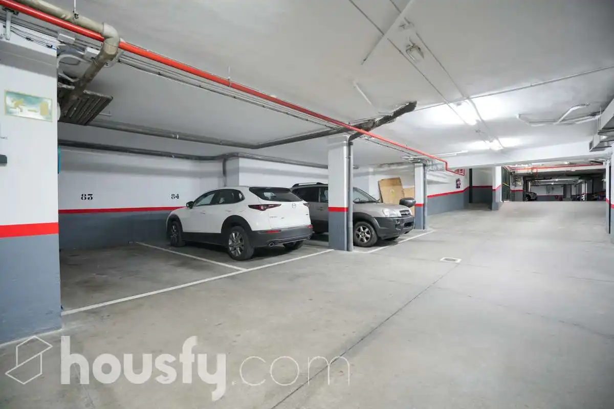 Parking de Planta baja en venta en Las Rozas de Madrid con Aire acondicionado, Calefacción y Jardín privado