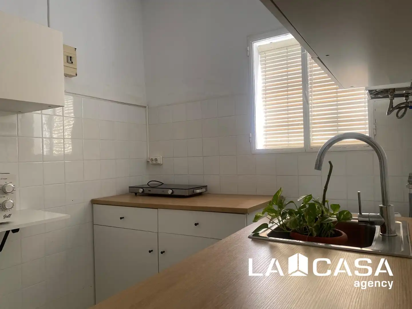 Cocina de Piso en venta en Dos Hermanas con Aire acondicionado y Terraza