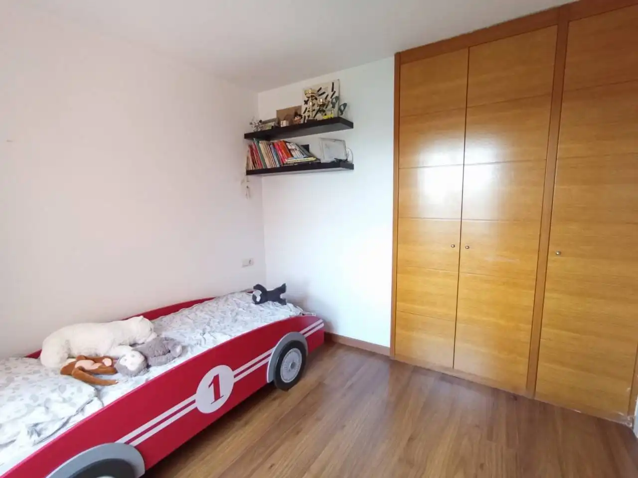 Schlafzimmer von Wohnung zur Miete in Sant Cugat del Vallès mit Klimaanlage, Heizung und Parkett