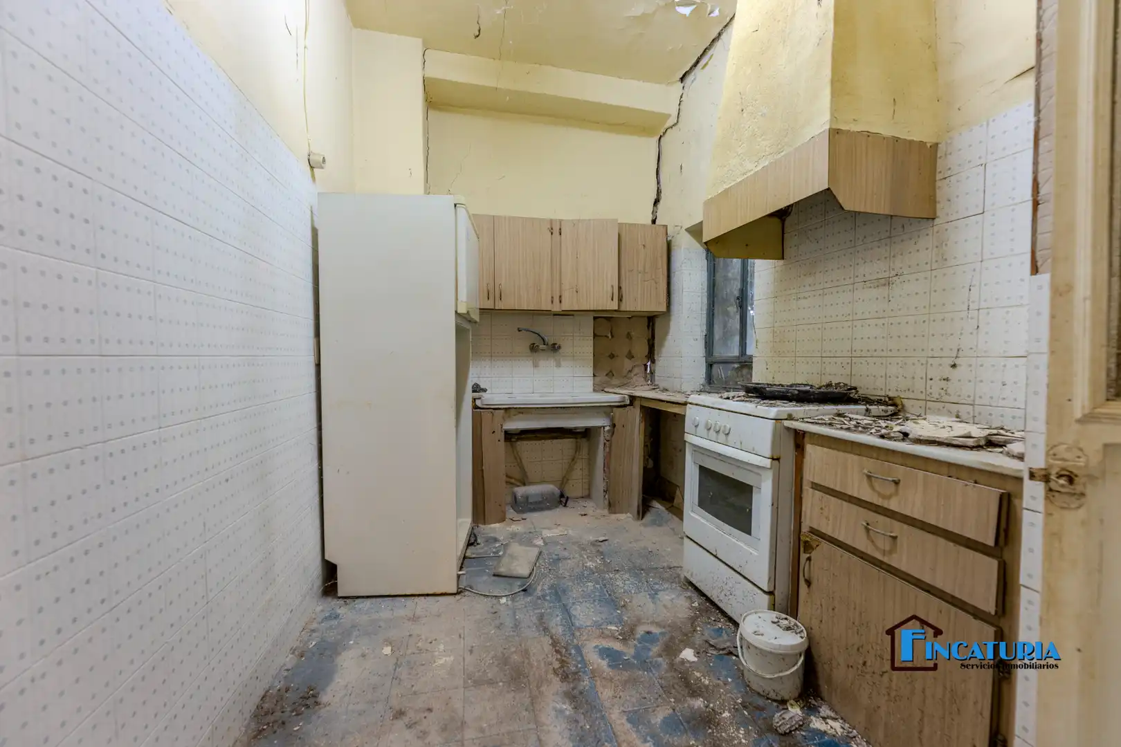 Cuina de Casa o xalet en venda en Riba-roja de Túria amb Jardí privat