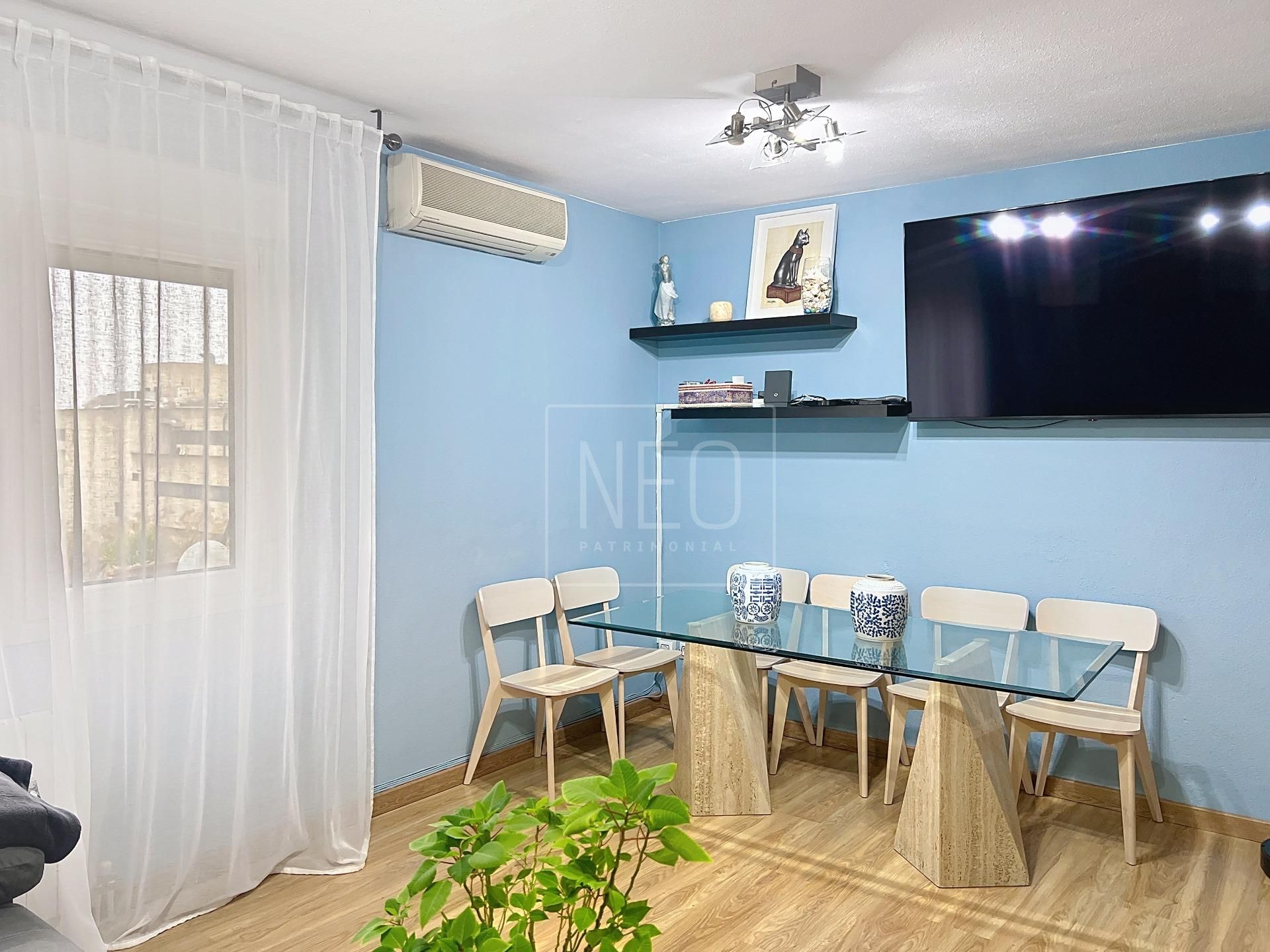Dining room of Flat for sale in  Madrid Capital  with Air Conditioner and Heating