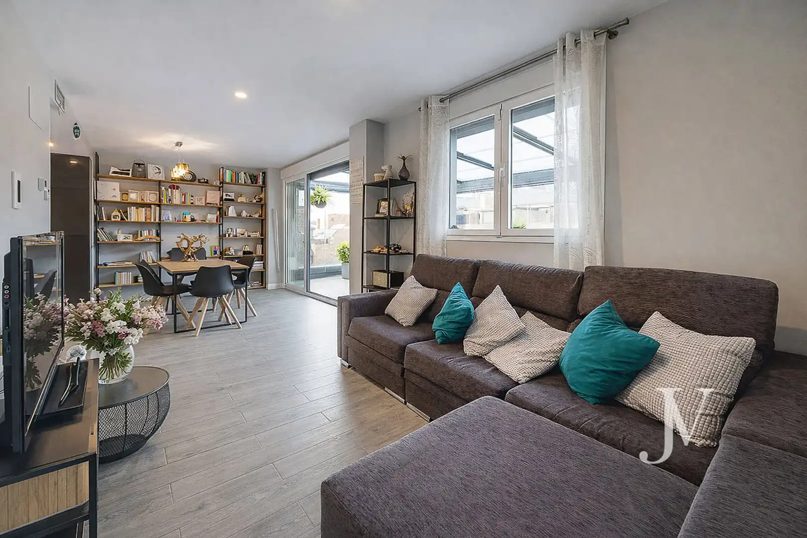 Attic for sale in Valdezarza