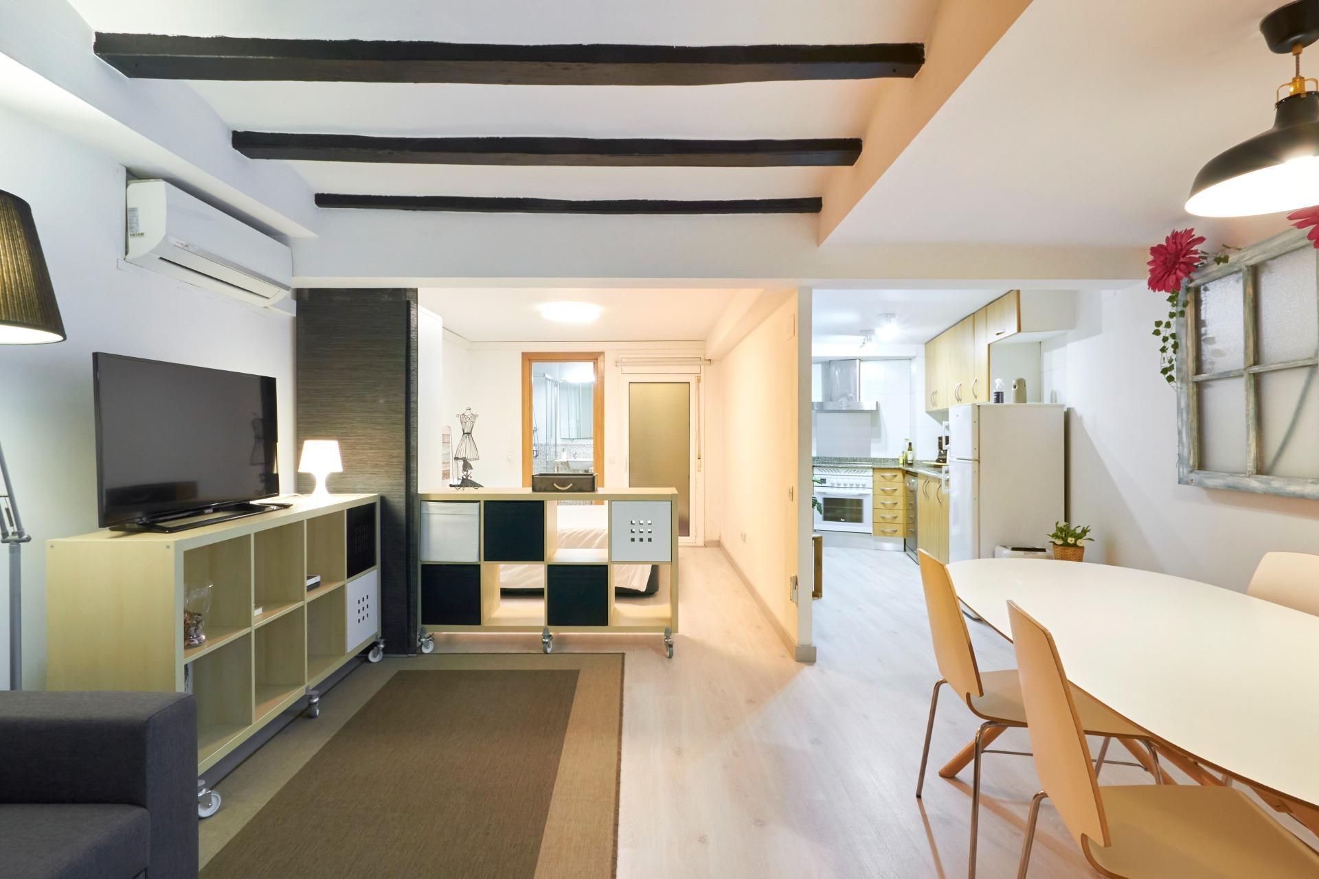Flat for sale in Calle de Valldonzella, El Raval, Ciutat Vella