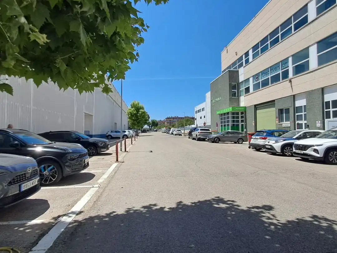 Parkplatz von Büro zum Verkauf in Madrid mit Klimaanlage, Heizung und Terrasse