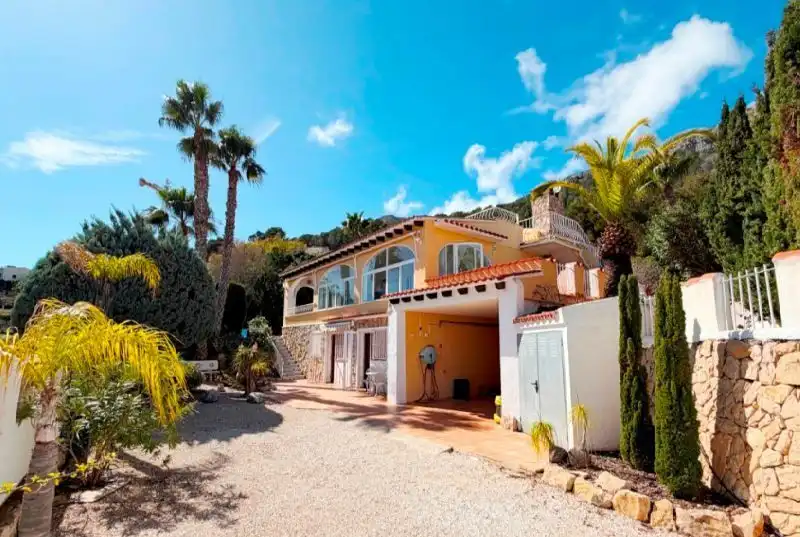Vista exterior de Casa o chalet en venta en Calpe / Calp con Aire acondicionado, Calefacción y Jardín privado
