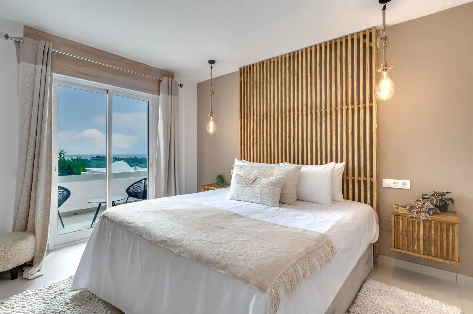Dormitori de Apartament en venda en Marbella amb Terrassa, Traster i Moblat