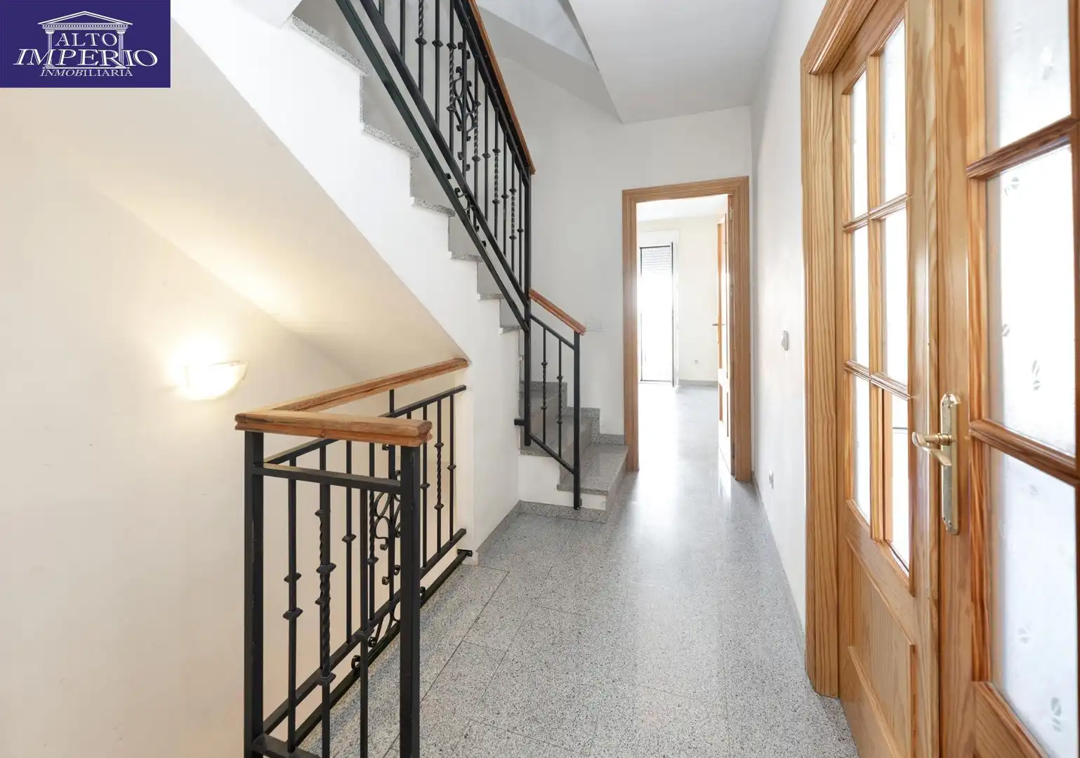 Terraced house with terrace for sale in San Antón, imagen 5