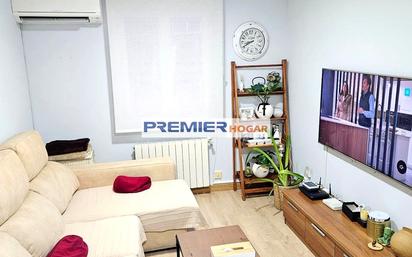 Living room of Flat for sale in  Madrid Capital  with Air Conditioner and Heating