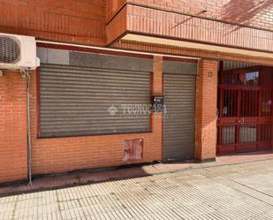 Vista exterior de Local en venda en Getafe amb Aire condicionat