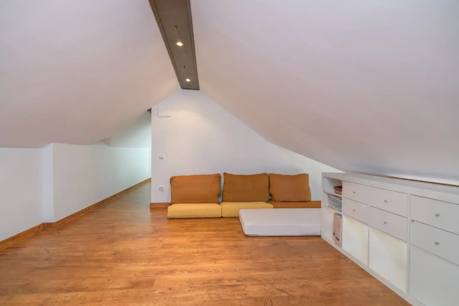 Casa o chalet de alquiler en Viladecans con Terraza, Piscina y Balcón