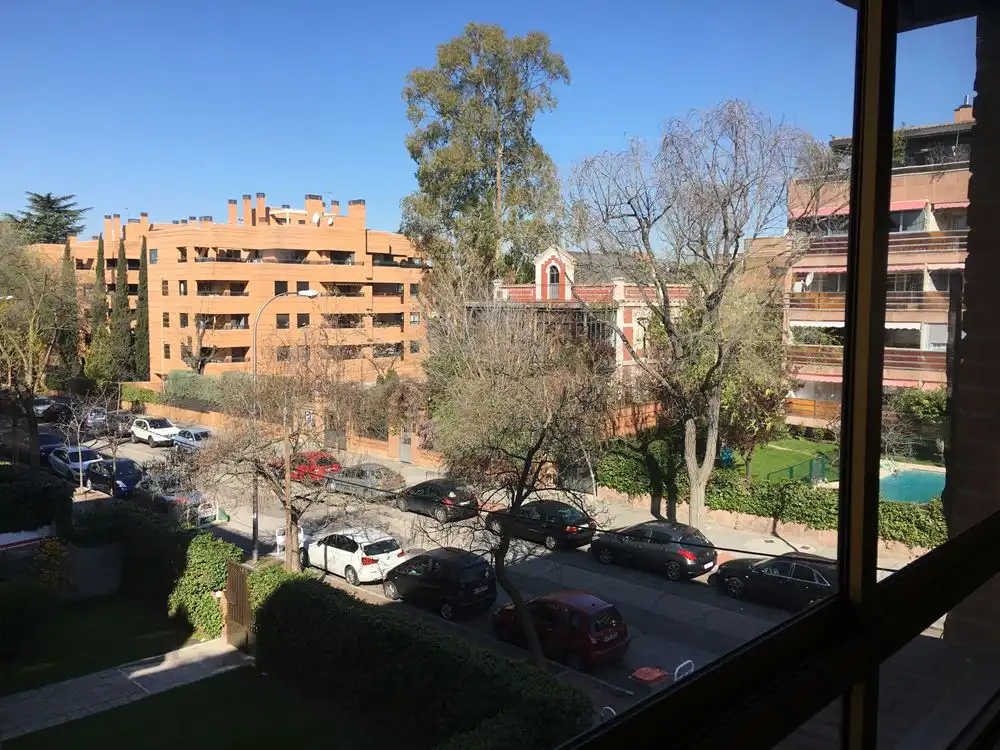 Außenansicht von Wohnung zum Verkauf in  Madrid Capital mit Klimaanlage und Terrasse