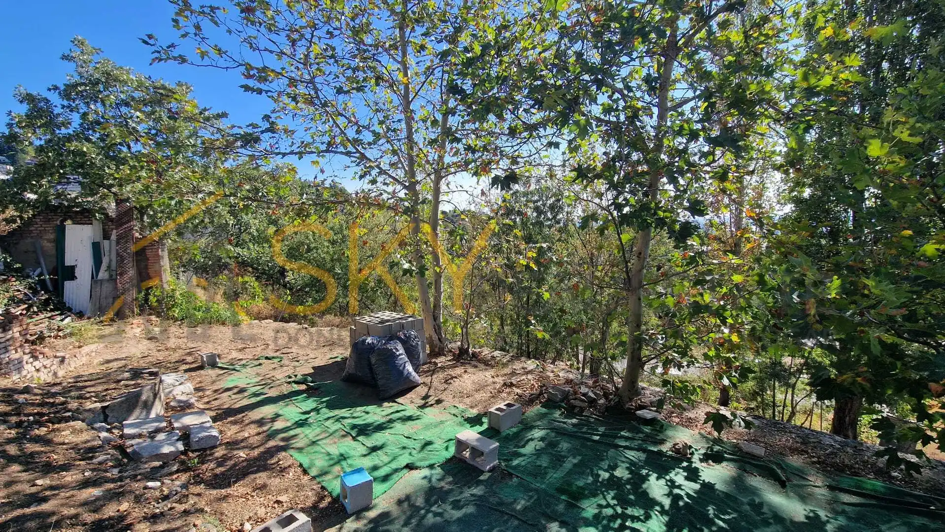 Residencial en venta en Miraflores de la Sierra